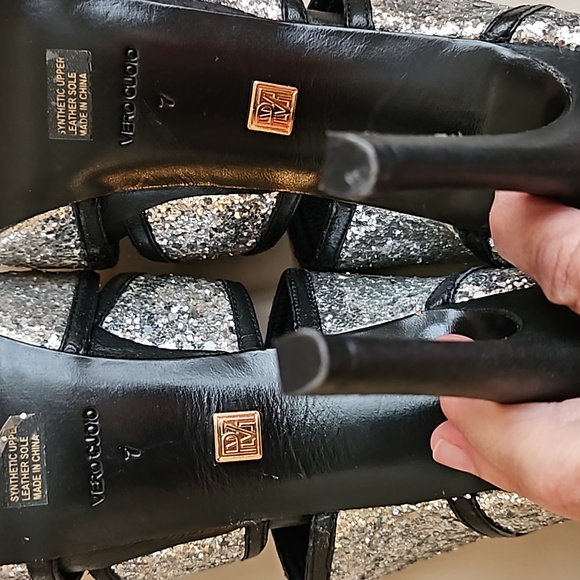 Pour La Victoure, Designer, Silver Platform Party Shoes. Women's 7 - Picture 3 of 4